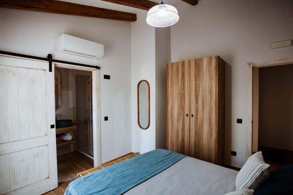 Habitación con baño privado La cigüeña negra